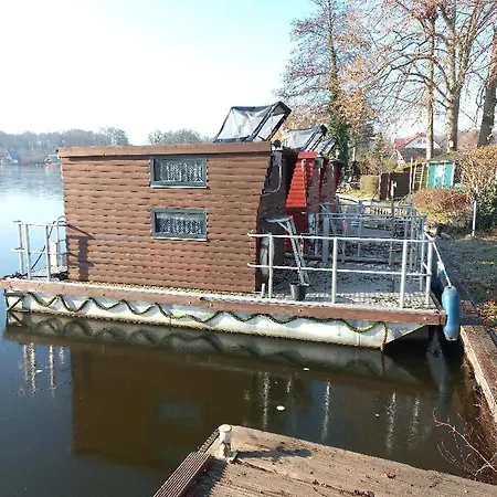 بوتيل Kleines Hausboot - Ideal Fuer Ihren Angelurlaub!