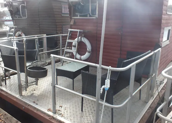 بوتيل Kleines Hausboot - Ideal Fuer Ihren Angelurlaub! لوشن